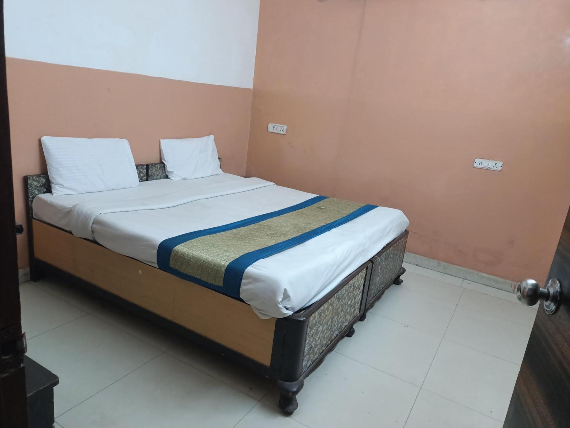 Royal India - Vijay Enclave 2* New Delhi